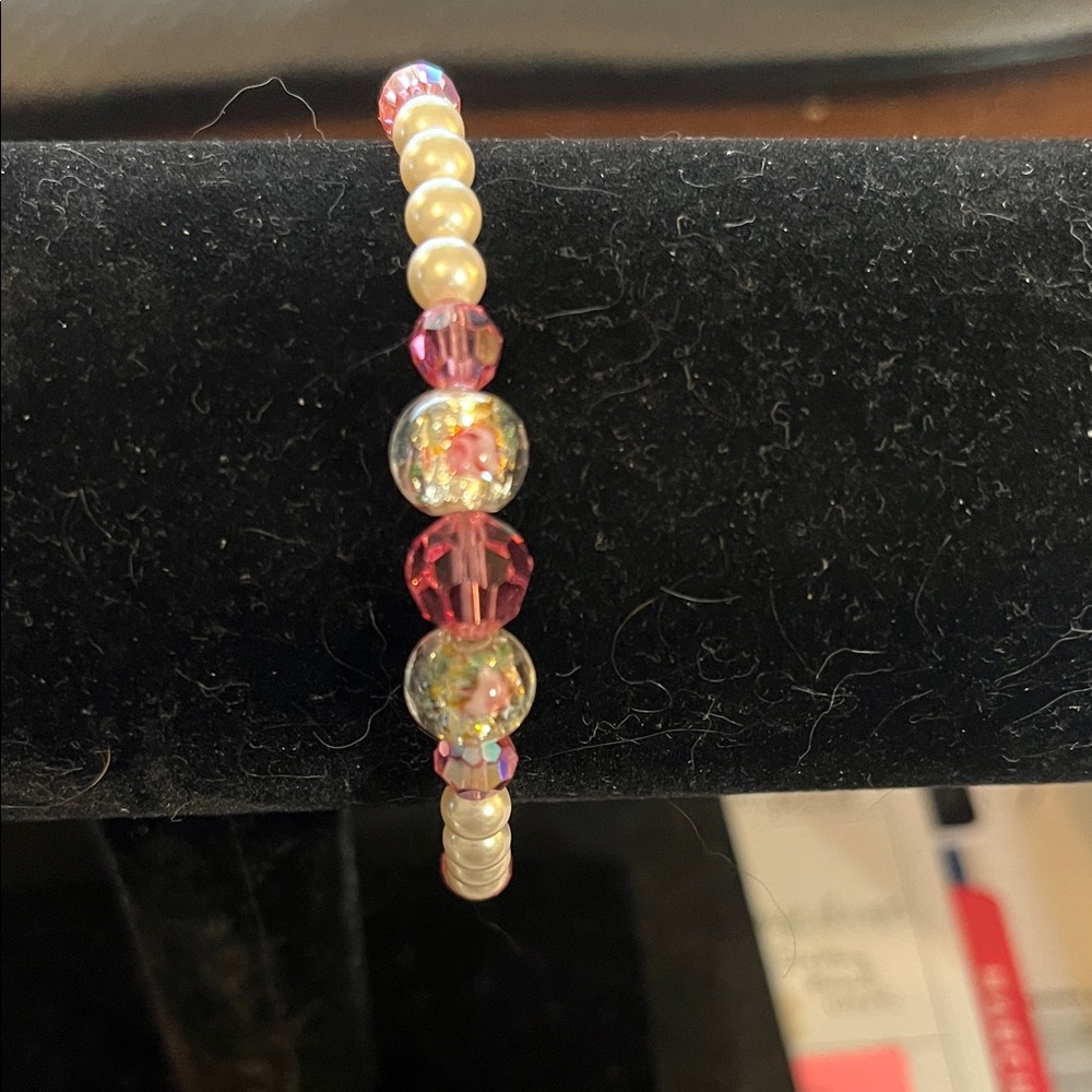 Elegant Pink and Pearl Beaded Bracelet
